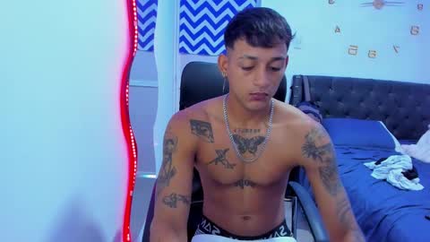 slim_master12 online show from December 12, 2024, 8:10 pm