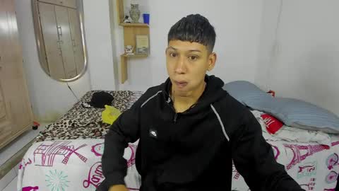 slim_master12 online show from December 21, 2024, 1:32 pm