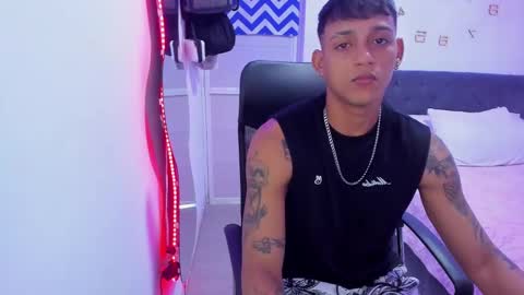 slim_master12 online show from January 13, 2025, 8:37 pm