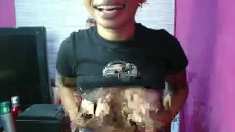 slimass31 online show from April 18, 2026, 4:44 pm