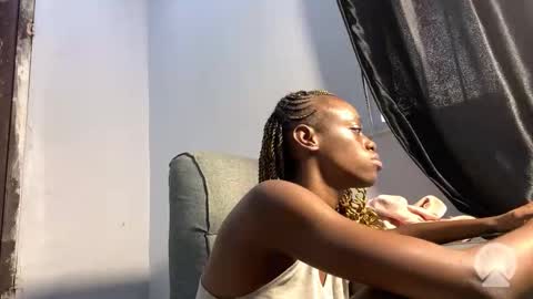 Snapshot of slimbaby16 chatting on November 19, 2025, 6:02 am Slim online show from November 19, 2025, 6:02 am