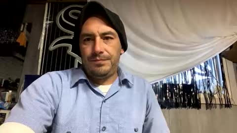 More more more online show from October 25, 2025, 9:31 pm