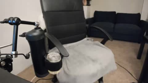 Snapshot of slimguerrilla chatting on January 3, 2025, 6:14 pm Slimguerrilla online show from January 3, 2025, 6:14 pm