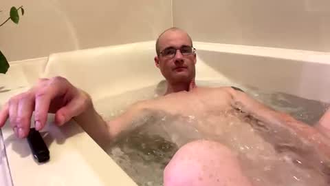 slimhiguy online show from February 24, 2026, 4:32 am