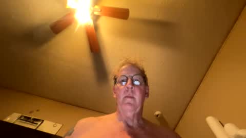 slimjim061560 online show from May 15, 2026, 11:23 pm