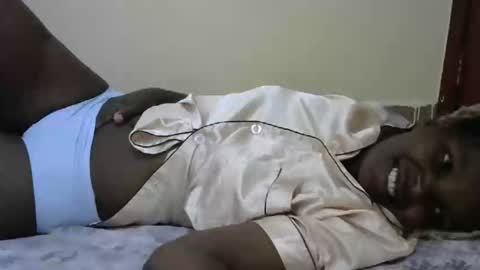 slimmygal online show from October 25, 2025, 7:05 am