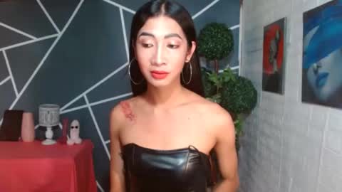 slimprettyjoira online show from April 21, 2026, 1:42 am