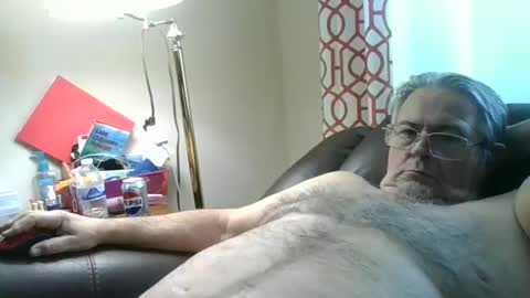 Snapshot of slippery_duck chatting on February 22, 2025, 1:35 pm slippery_duck online show from February 22, 2025, 1:35 pm