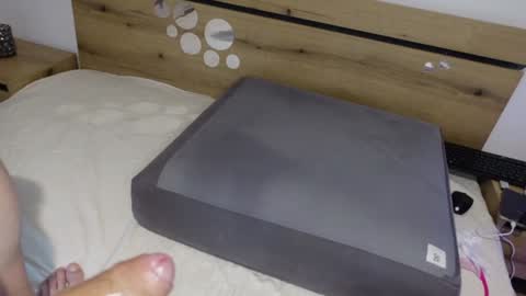 Snapshot of sloppy_slut_420 chatting on January 17, 2025, 3:32 pm Stiven and Laura online show from January 17, 2025, 3:32 pm