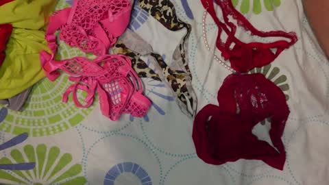 Snapshot of sloppy_slut_420 chatting on October 10, 2025, 6:51 pm Stiven and Laura online show from October 10, 2025, 6:51 pm