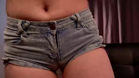 Emilia online show from March 9, 2026, 12:09 pm