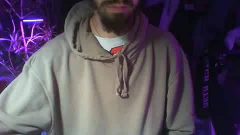 Snapshot of slowsportnaked chatting on November 14, 2025, 10:18 pm slowsportnaked online show from November 14, 2025, 10:18 pm