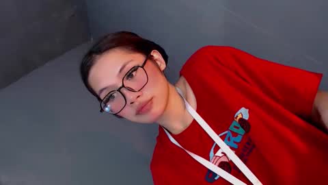 slut4attention online show from December 5, 2025, 5:38 am