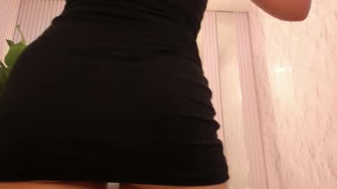 Snapshot of slut_milf4u chatting on March 5, 2026, 1:23 am Paola online show from March 5, 2026, 1:23 am