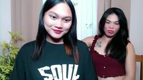 STELLA online show from December 17, 2025, 1:28 pm