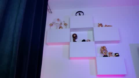 Snapshot of slut_tattoogirl chatting on January 16, 2026, 7:23 am Ariana online show from January 16, 2026, 7:23 am