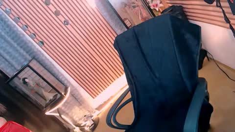 EMPRESS GODDESS KRISTINE online show from February 1, 2026, 2:54 am