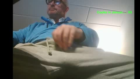  SLUTIAM   online show from January 5, 2026, 6:33 pm