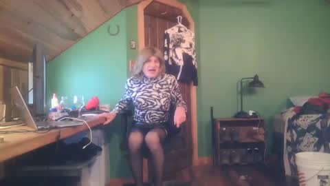 Snapshot of slutjennifertransxx chatting on September 12, 2025, 2:55 am slutjennifertransxx online show from September 12, 2025, 2:55 am
