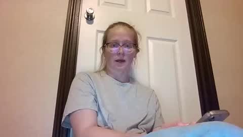 Slutty redhead3 online show from October 19, 2025, 12:11 am