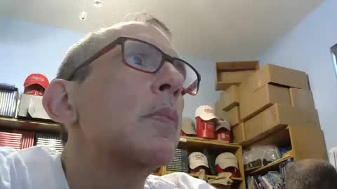 sluttyslave81 online show from June 3, 2026, 2:33 pm