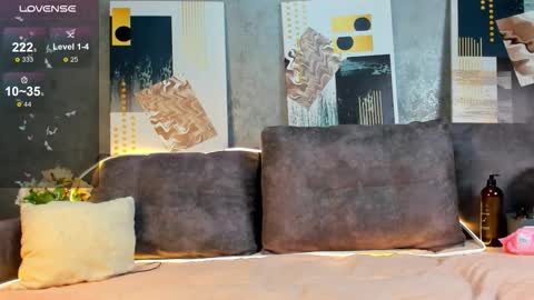 Milena online show from November 4, 2025, 9:14 pm