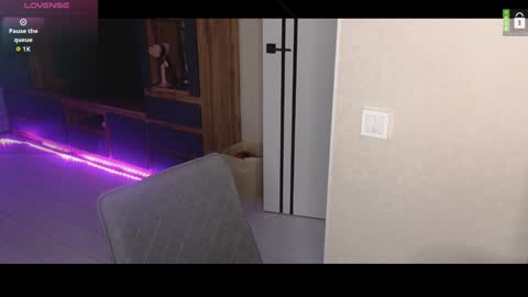 Emily online show from December 4, 2025, 8:39 pm