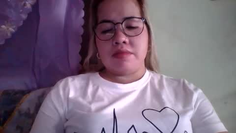 Snapshot of small_boobs59 chatting on September 26, 2025, 7:01 am Lovewella online show from September 26, 2025, 7:01 am