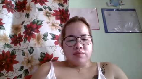 Snapshot of small_boobs59 chatting on September 30, 2025, 2:49 am Lovewella online show from September 30, 2025, 2:49 am