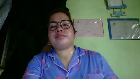 Lovewella online show from March 31, 2026, 3:52 am