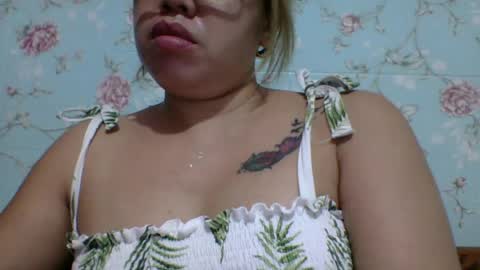 Lovewella online show from July 17, 2026, 3:13 am