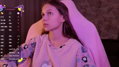 Emma online show from October 5, 2025, 6:17 pm