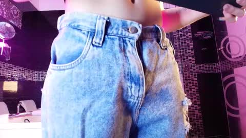 Small Hot19 online show from March 10, 2026, 9:36 am