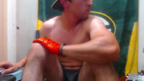 small wood21 online show from October 3, 2025, 7:05 am