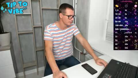 Alex online show from December 2, 2025, 5:52 pm