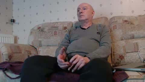 Snapshot of smallsteve562 chatting on February 20, 2026, 7:36 pm Steve online show from February 20, 2026, 7:36 pm