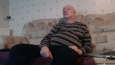 Snapshot of smallsteve562 chatting on March 8, 2026, 7:17 pm Steve online show from March 8, 2026, 7:17 pm