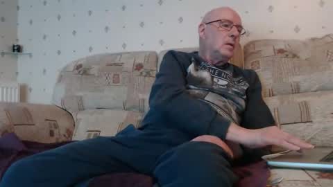 Snapshot of smallsteve562 chatting on March 30, 2026, 7:04 pm Steve online show from March 30, 2026, 7:04 pm