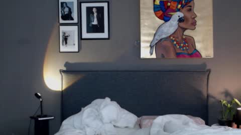 Snapshot of smalltittsbigsoul chatting on February 5, 2026, 6:40 am Anna no bbbbybybbabebyy just Anna. And dont call me mom please. online show from February 5, 2026, 6:40 am