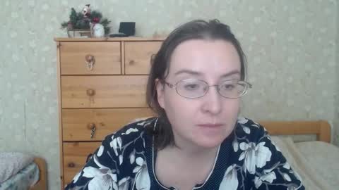 smart_rose online show from February 3, 2026, 11:15 am