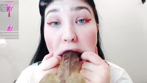 Snapshot of smartandamazing chatting on March 3, 2025, 6:37 am Dasha online show from March 3, 2025, 6:37 am