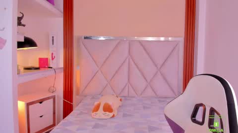 smile__1 online show from September 21, 2025, 11:34 am