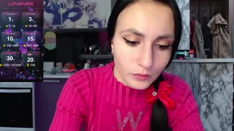 smile_cute_fox online show from September 12, 2025, 12:00 am