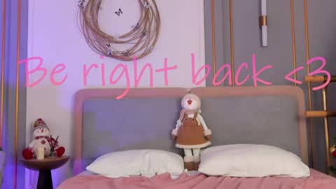 Snapshot of smiley_mia_ chatting on December 29, 2024, 11:18 am Mia online show from December 29, 2024, 11:18 am