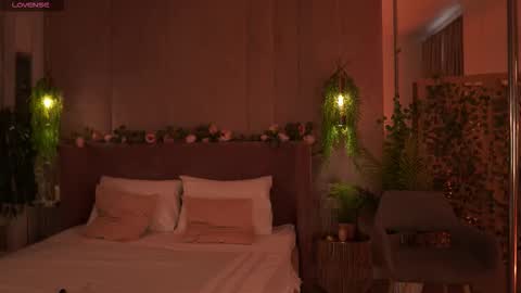 Snapshot of smiley_mia_ chatting on September 24, 2025, 5:11 am Mia online show from September 24, 2025, 5:11 am