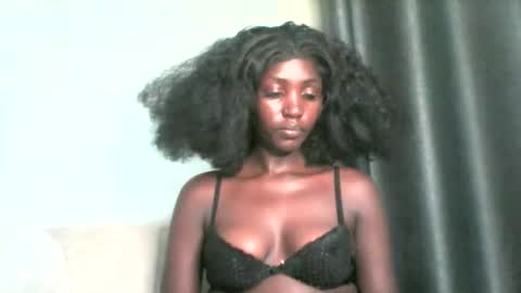 smileykesh online show from September 14, 2025, 8:30 pm