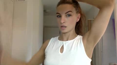 Snapshot of smiling_lexa chatting on April 18, 2026, 4:49 am smiling_lexa online show from April 18, 2026, 4:49 am