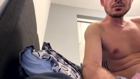 smisby12 online show from October 22, 2025, 10:53 pm