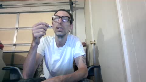 smoke-4-me online show from October 4, 2025, 11:03 pm