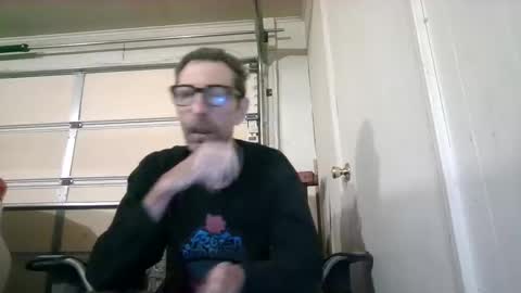 smoke-4-me online show from October 21, 2025, 10:27 am